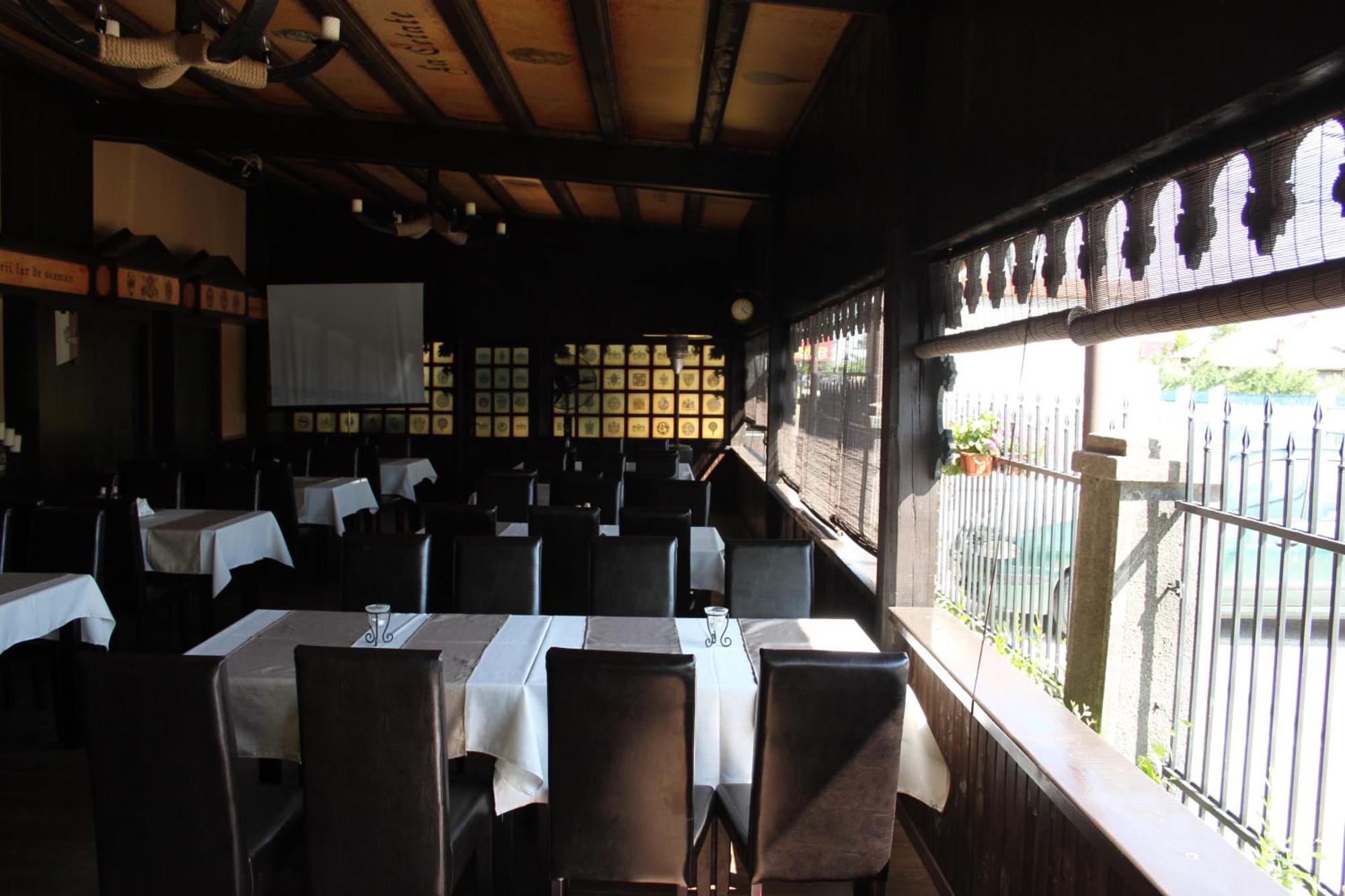 Hotel Lacetate Pitesti Exterior photo