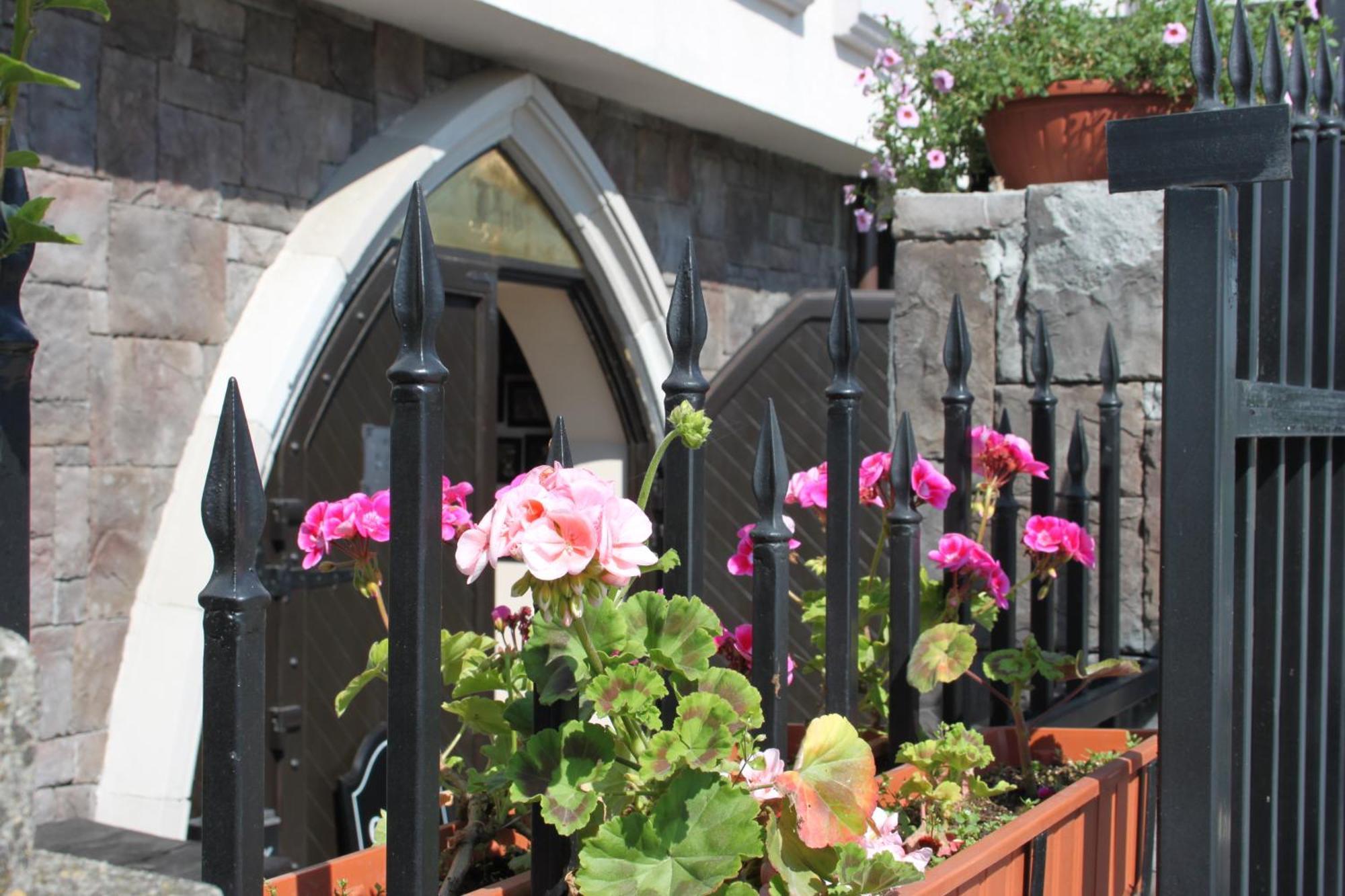 Hotel Lacetate Pitesti Exterior photo