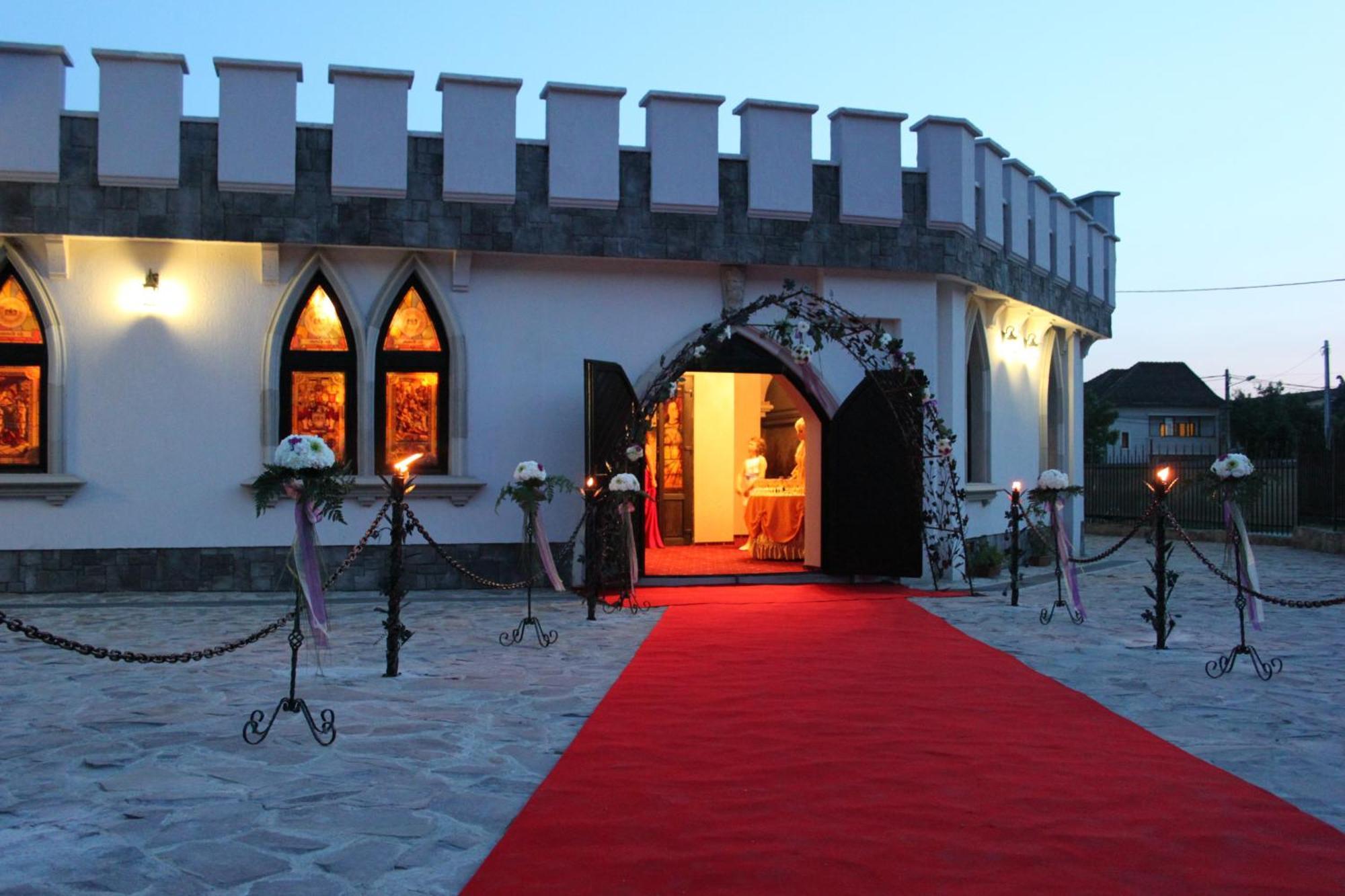 Hotel Lacetate Pitesti Exterior photo
