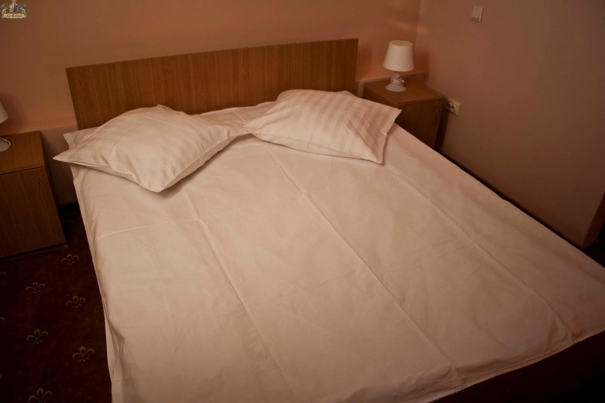 Hotel Lacetate Pitesti Room photo