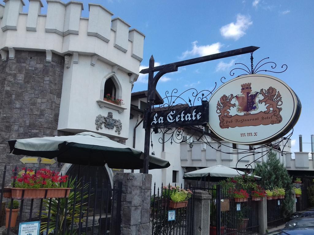 Hotel Lacetate Pitesti Exterior photo