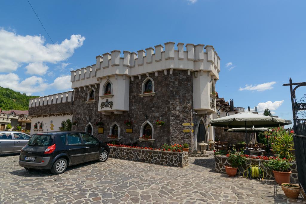 Hotel Lacetate Pitesti Exterior photo