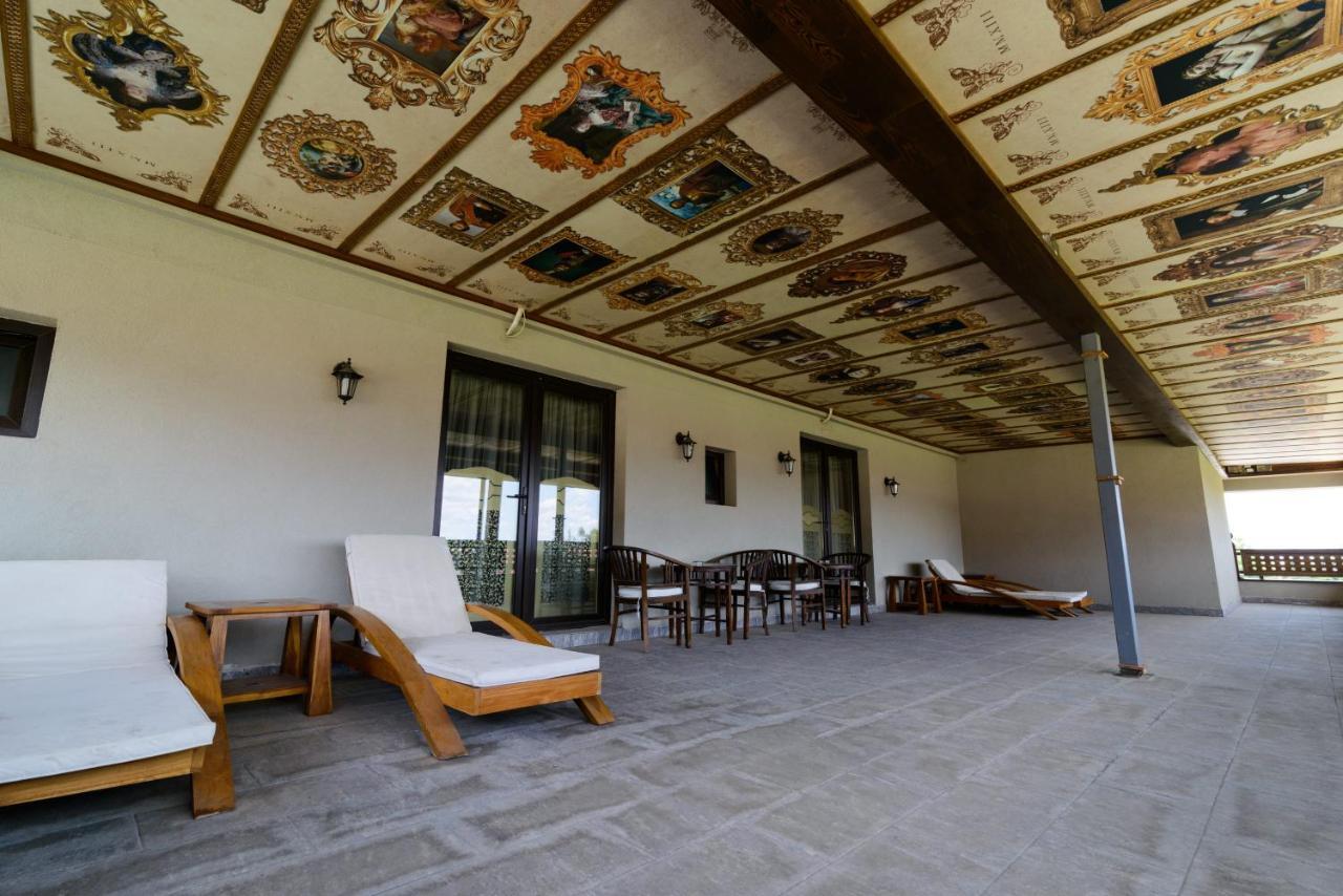 Hotel Lacetate Pitesti Exterior photo